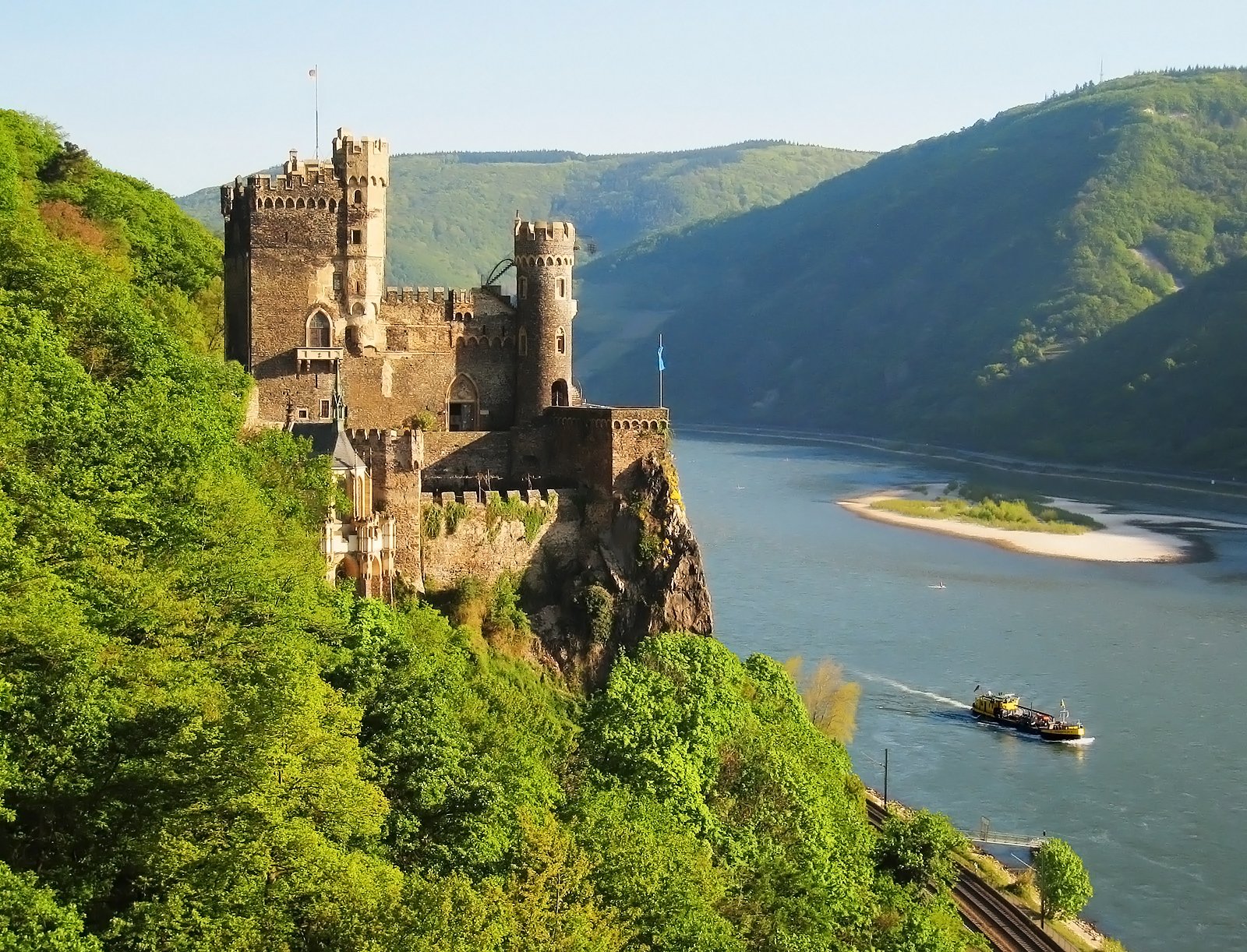 Burg Rheinstein on a rocky cliff above the Rhine